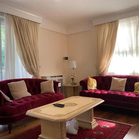 Lovely 3 Bedroom Apartment Londen Buitenkant foto