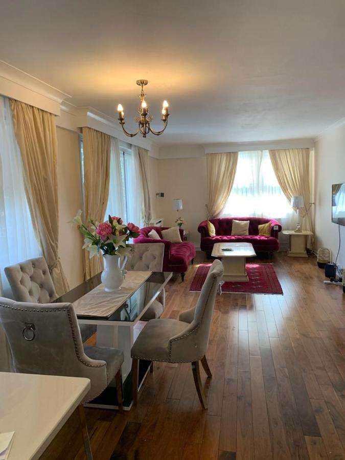 Lovely 3 Bedroom Apartment Londen Buitenkant foto