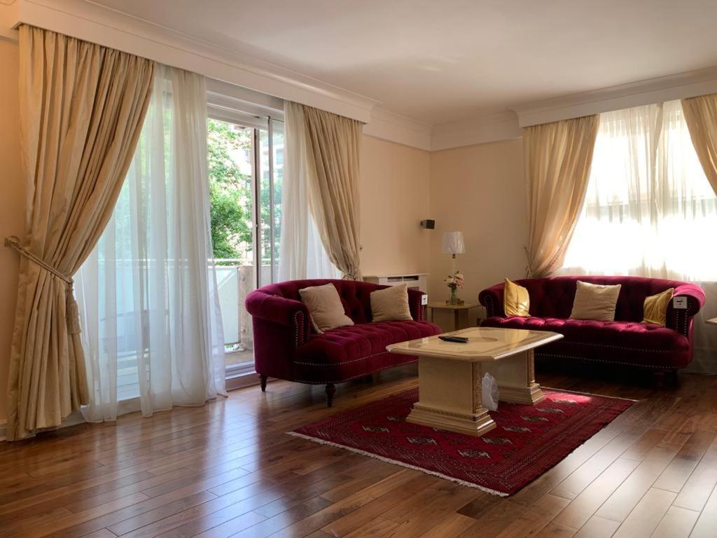Lovely 3 Bedroom Apartment Londen Buitenkant foto
